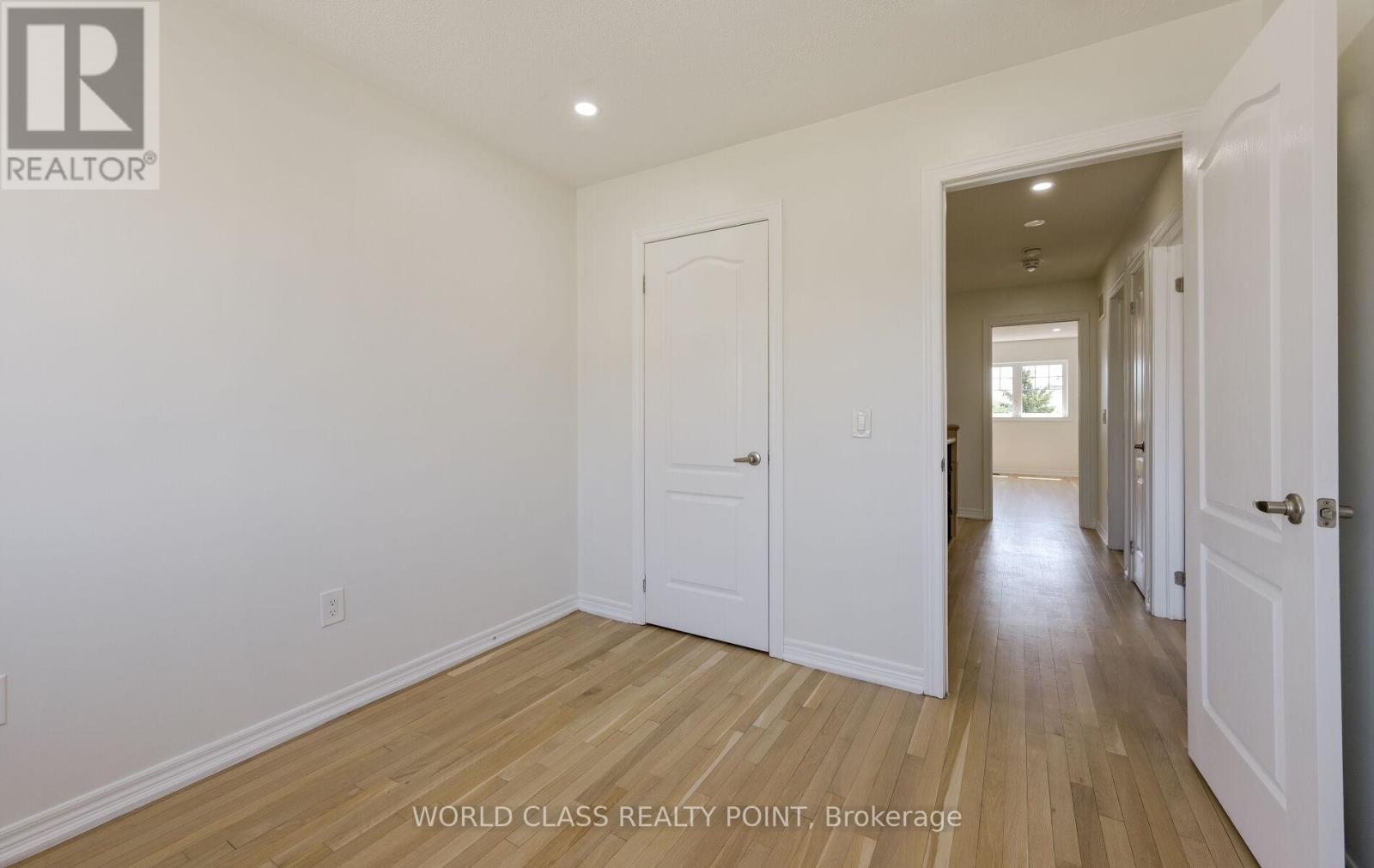 6 Davenfield Circle, Brampton, Ontario  L6P 2P7 - Photo 23 - W12302865