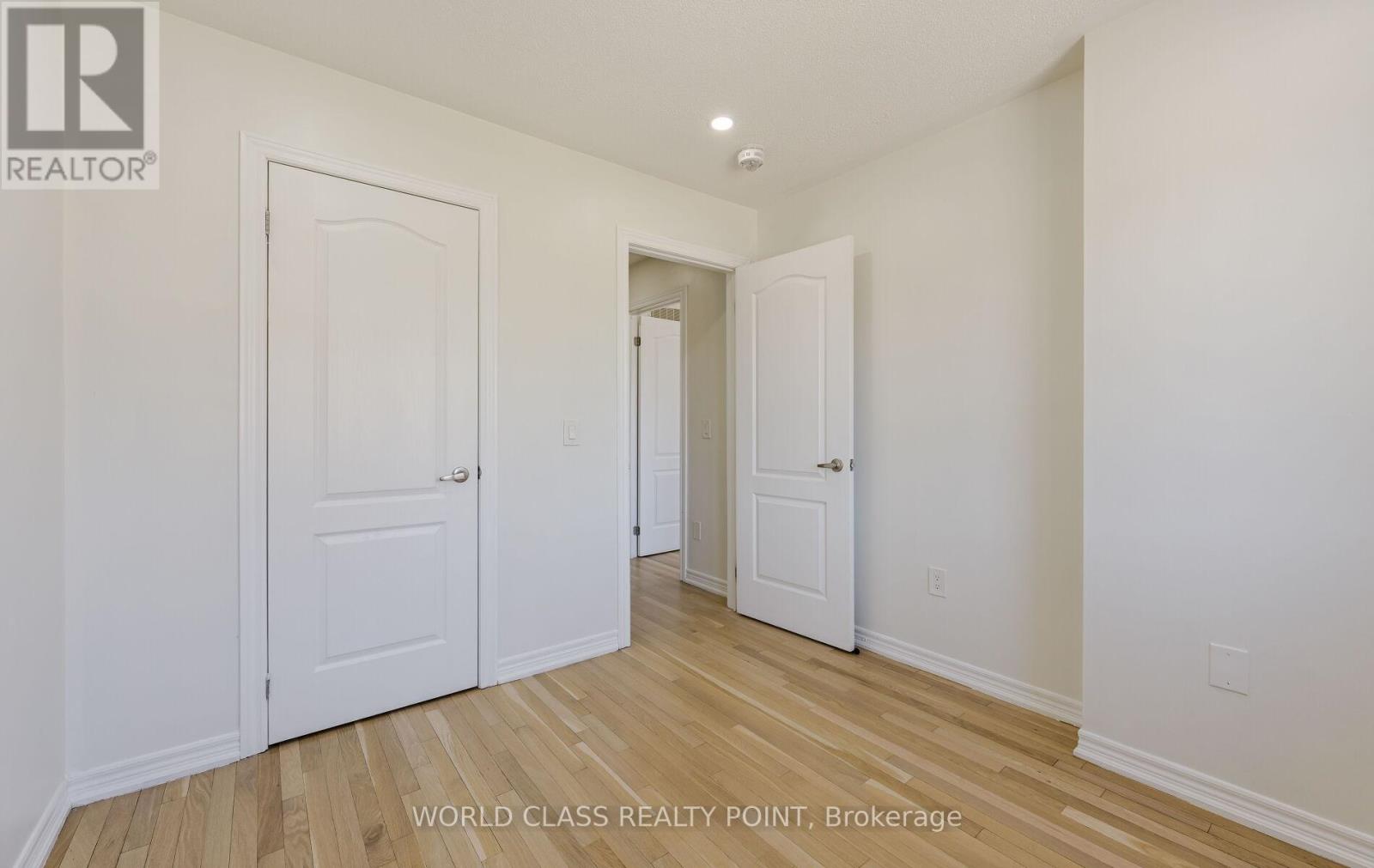 6 Davenfield Circle, Brampton, Ontario  L6P 2P7 - Photo 24 - W12302865