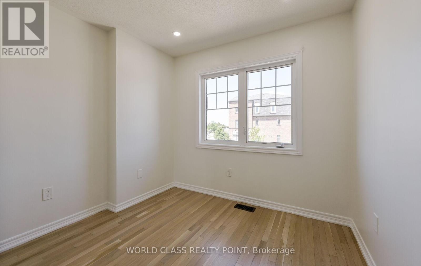 6 Davenfield Circle, Brampton, Ontario  L6P 2P7 - Photo 25 - W12302865