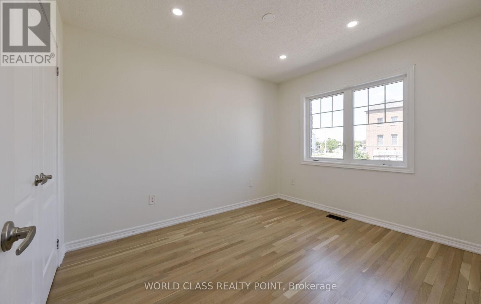 6 Davenfield Circle, Brampton, Ontario  L6P 2P7 - Photo 26 - W12302865