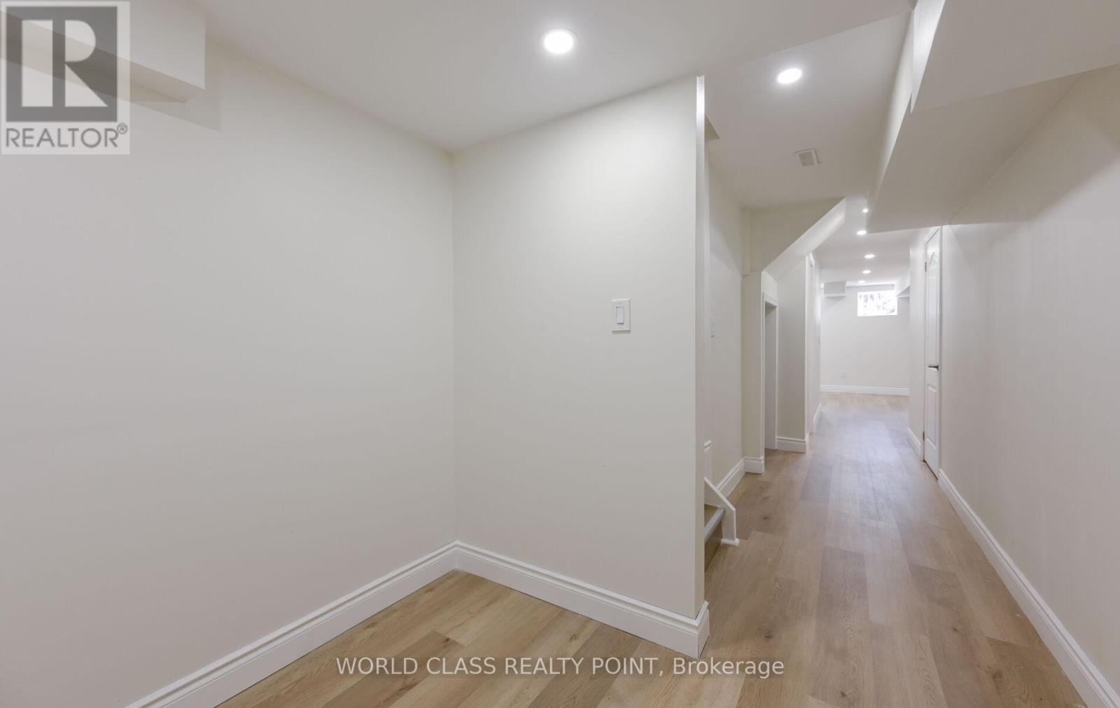 6 Davenfield Circle, Brampton, Ontario  L6P 2P7 - Photo 33 - W12302865