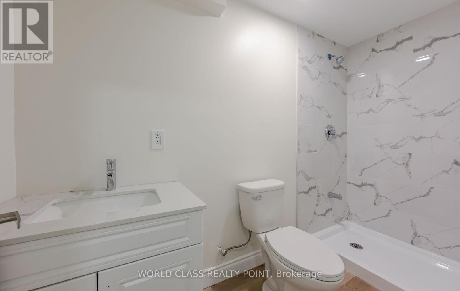 6 Davenfield Circle, Brampton, Ontario  L6P 2P7 - Photo 39 - W12302865