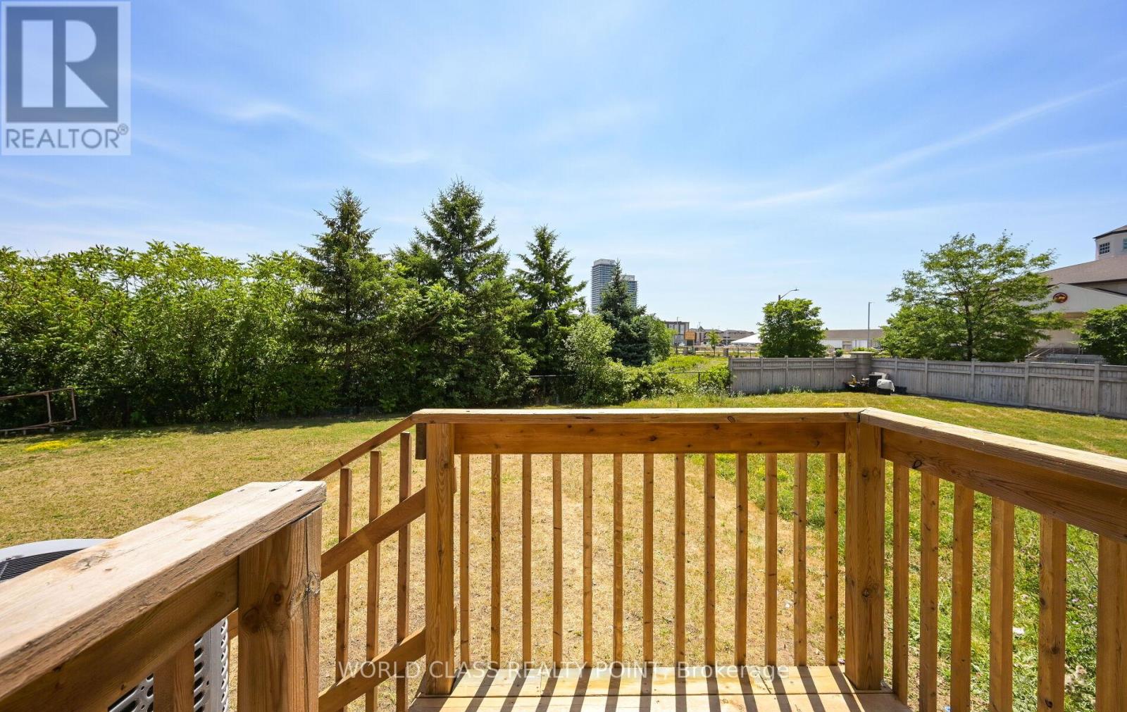 6 Davenfield Circle, Brampton, Ontario  L6P 2P7 - Photo 42 - W12302865