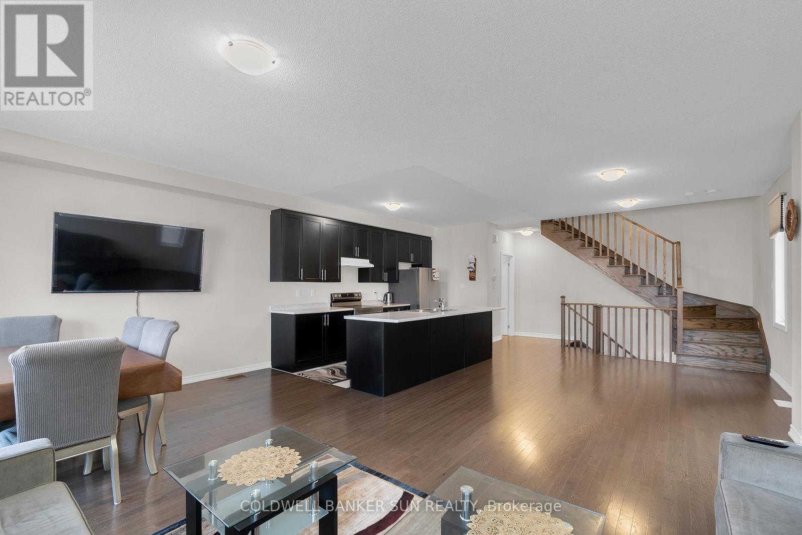 42 Donald Ficht Crescent, Brampton, Ontario  L7A 5H8 - Photo 18 - W12302880