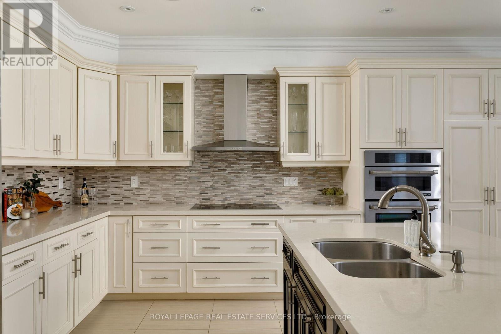 3456 Liptay Avenue, Oakville, Ontario  L6M 0M7 - Photo 19 - W12302942