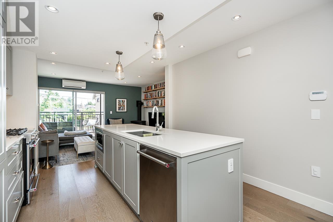Property at 4320 KNIGHT STREET image 4