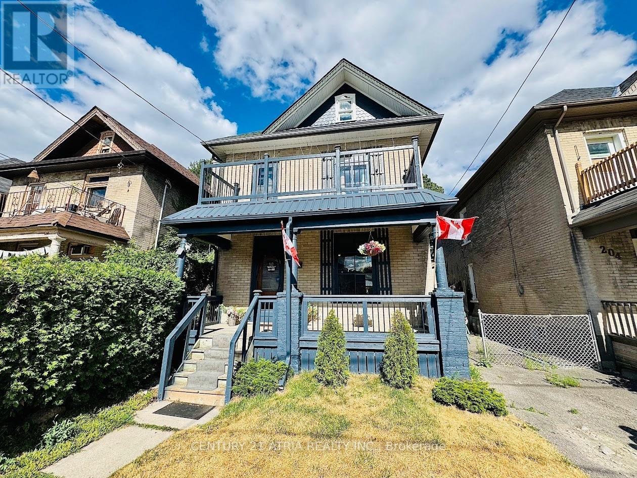 Property at 208 PARK STREET N image 1