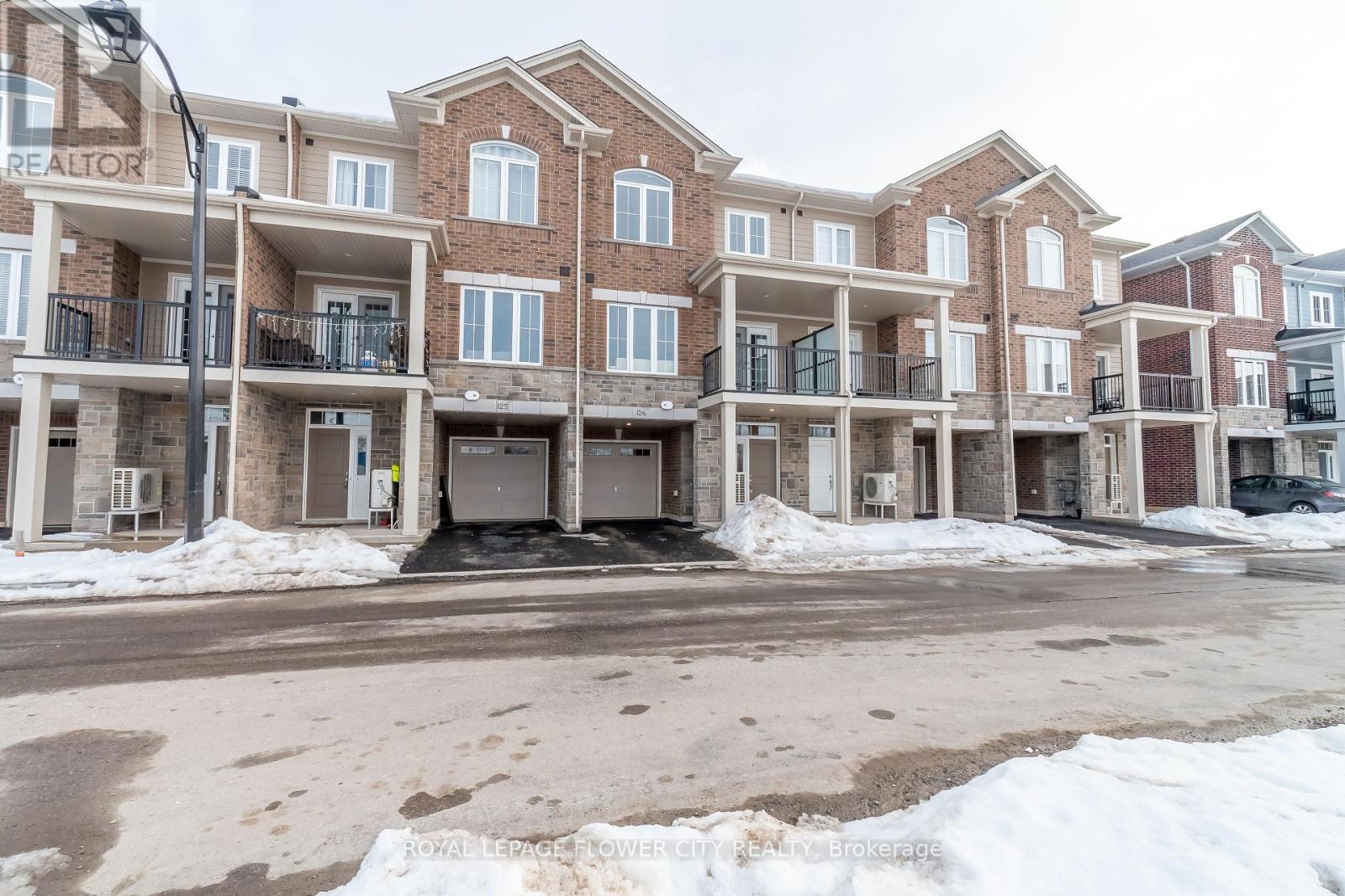 Property at 126 - 677 PARK ROAD N image 1