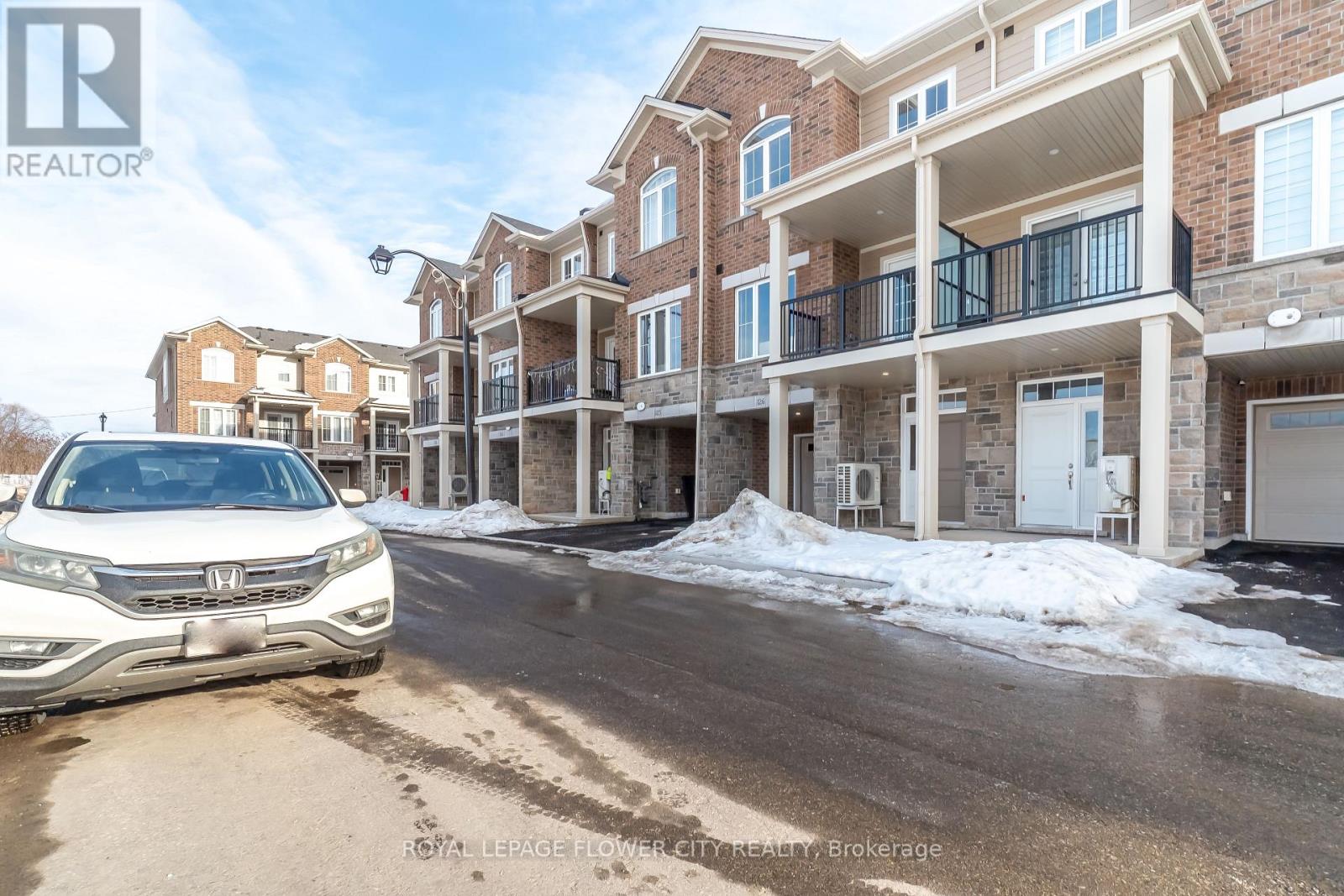 Property at 126 - 677 PARK ROAD N image 2