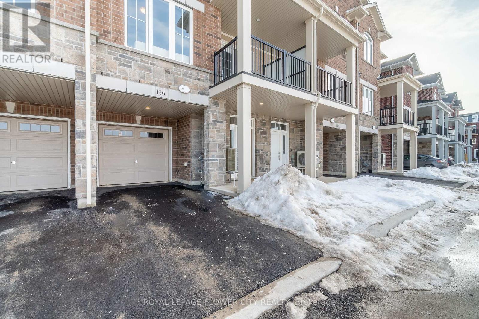Property at 126 - 677 PARK ROAD N image 3