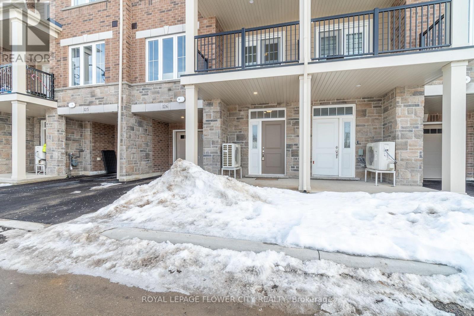 Property at 126 - 677 PARK ROAD N image 4