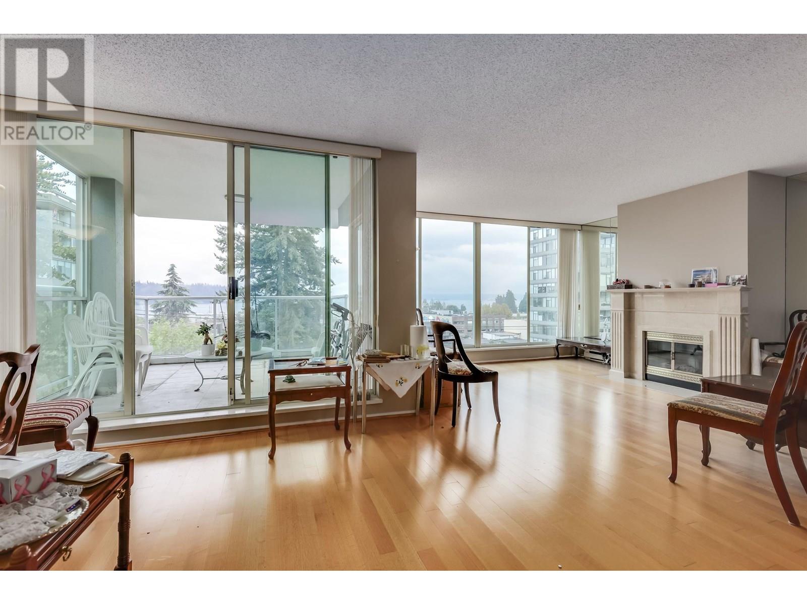 Property at 501 1455 DUCHESS AVENUE image 2