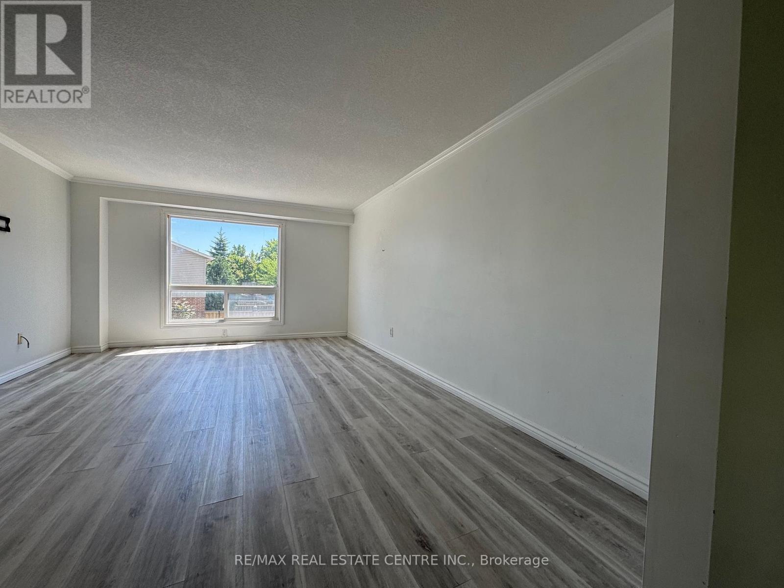 Property at 5 - 648 DOON VILLAGE ROAD image 4