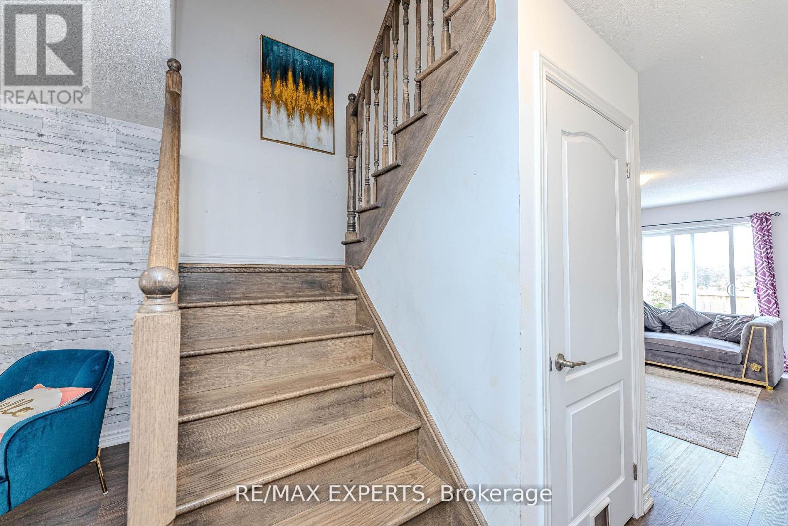 10 Brown Bear Street, Barrie, Ontario  L9J 0H8 - Photo 16 - S12302987