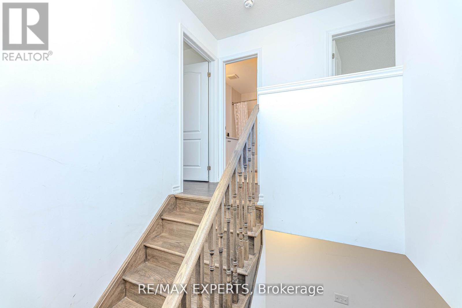10 Brown Bear Street, Barrie, Ontario  L9J 0H8 - Photo 17 - S12302987
