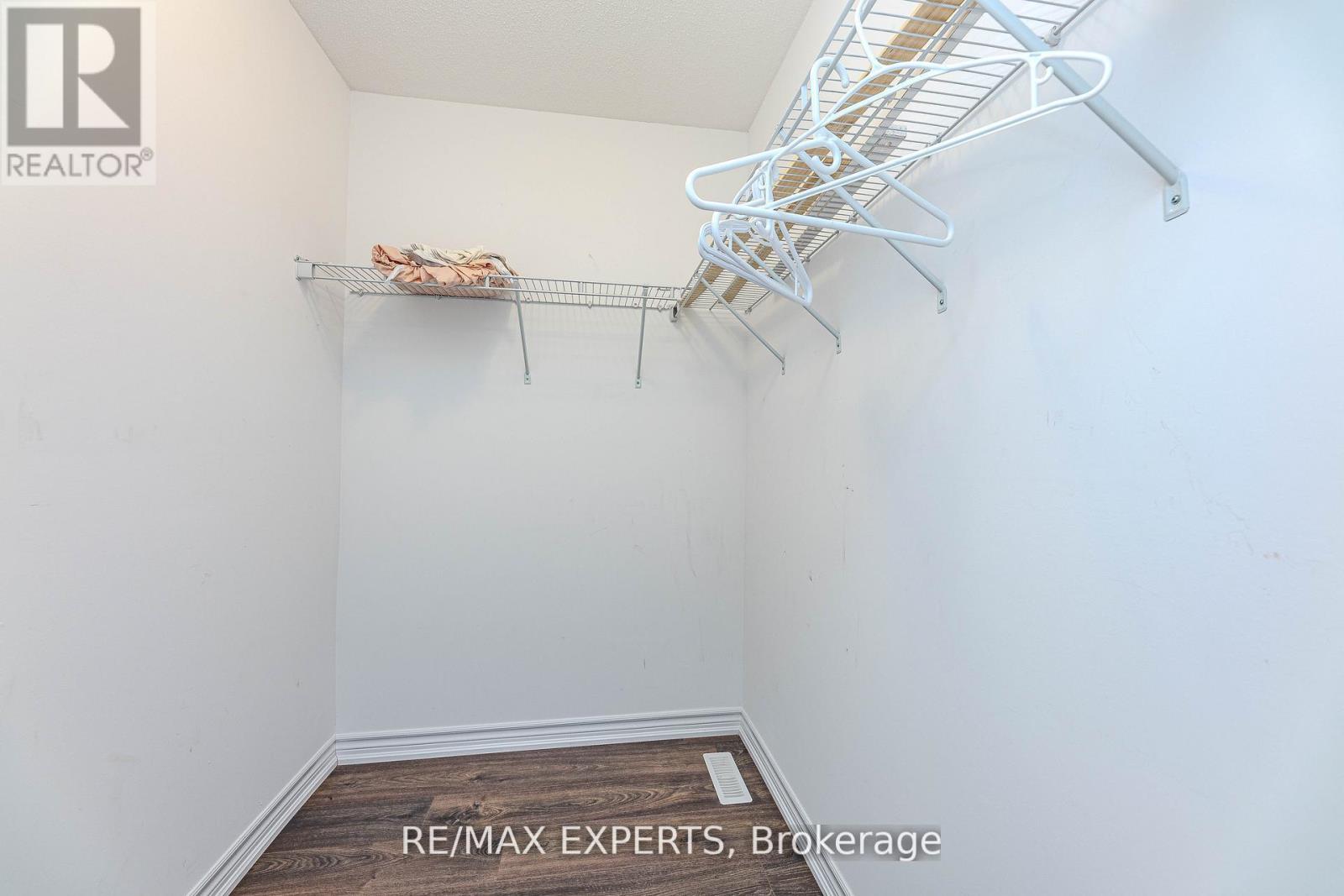 10 Brown Bear Street, Barrie, Ontario  L9J 0H8 - Photo 23 - S12302987