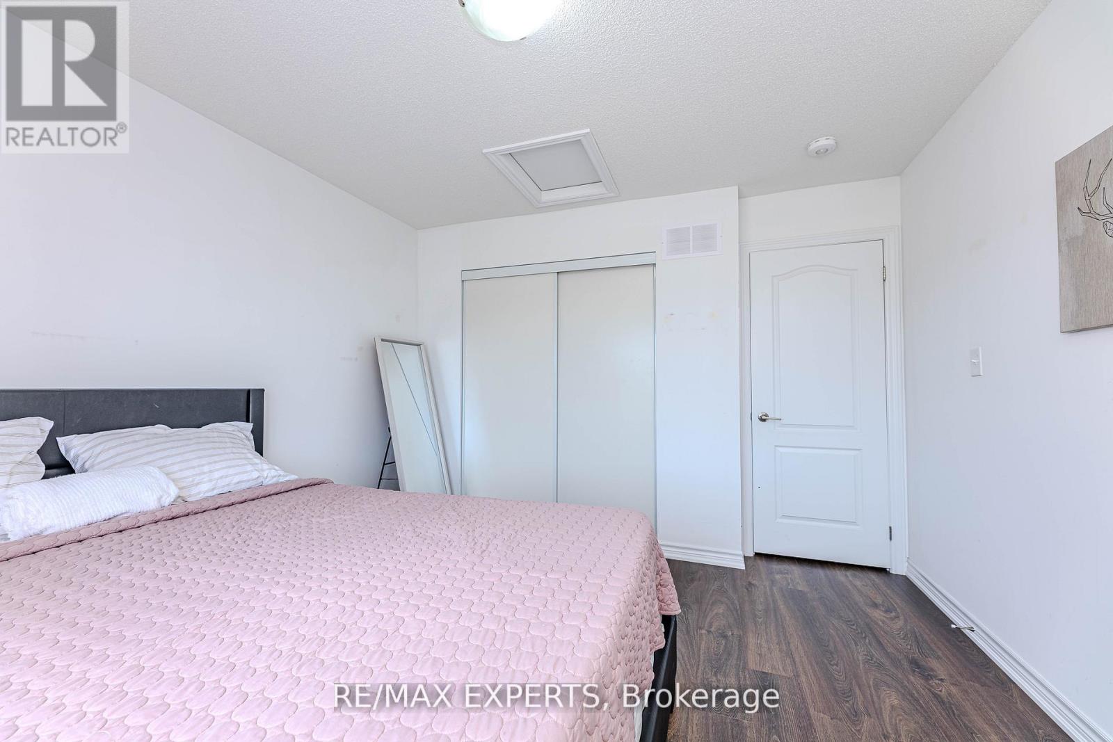 10 Brown Bear Street, Barrie, Ontario  L9J 0H8 - Photo 32 - S12302987