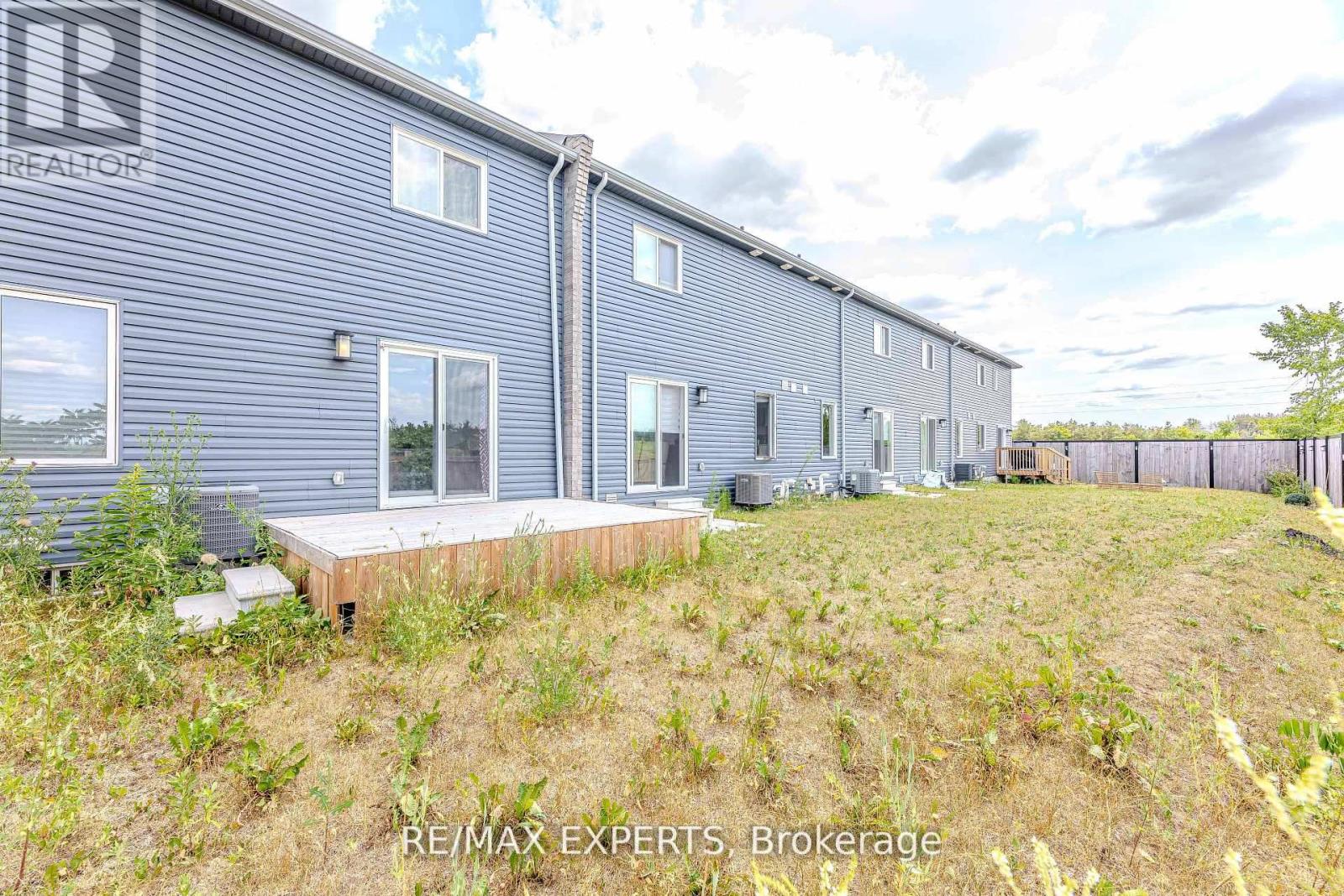 10 Brown Bear Street, Barrie, Ontario  L9J 0H8 - Photo 47 - S12302987