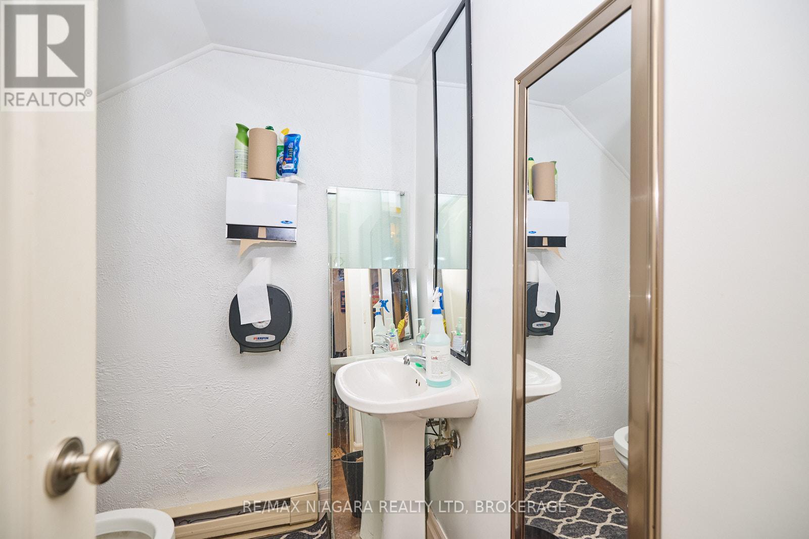 314 Ridge Road N, Fort Erie (Ridgeway), Ontario  L0S 1N0 - Photo 24 - X12303051