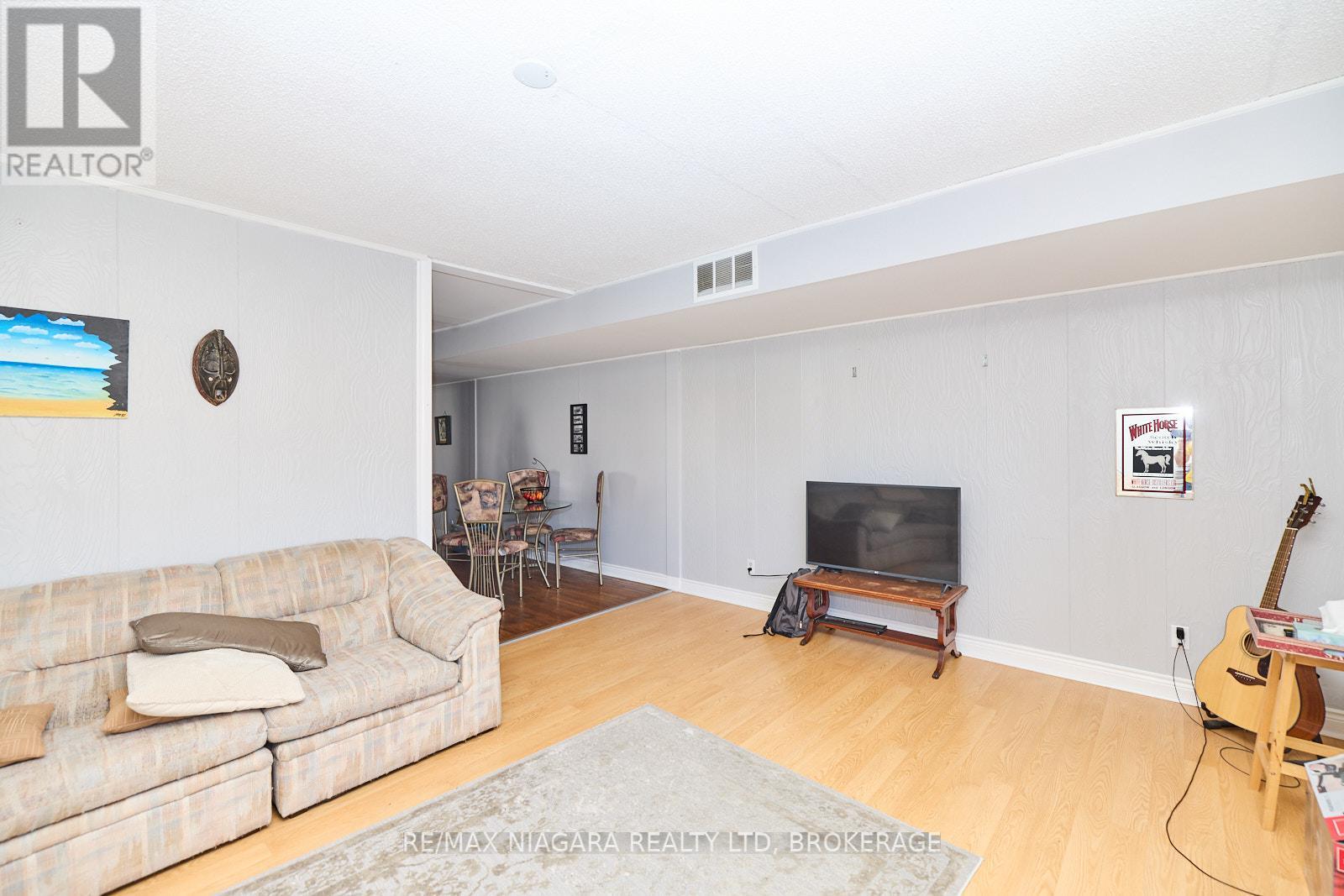 314 Ridge Road N, Fort Erie (Ridgeway), Ontario  L0S 1N0 - Photo 5 - X12303051