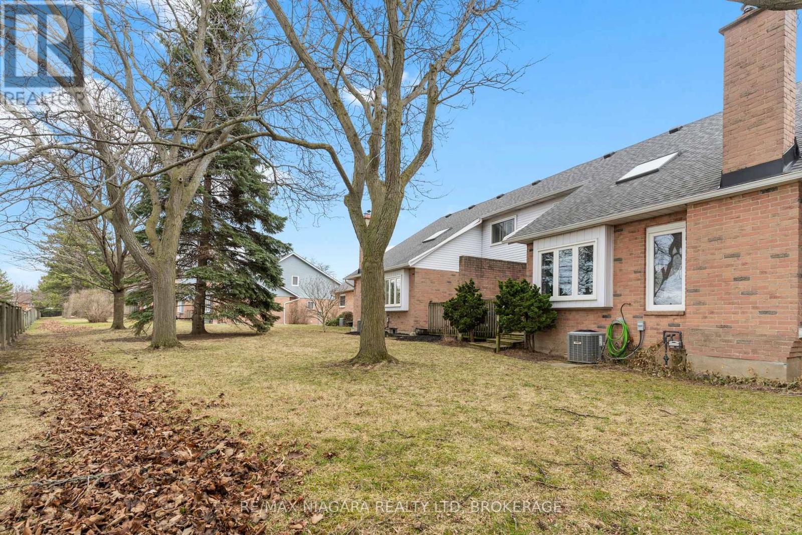 2 - 10 Elderwood Drive, St. Catharines, Ontario  L2S 3G3 - Photo 29 - X12303121