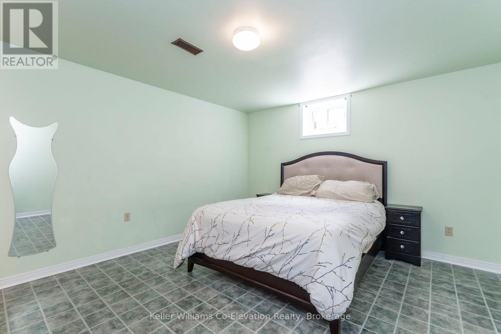 5 Pommel Place, Penetanguishene, Ontario  L9M 1J7 - Photo 19 - S12303068
