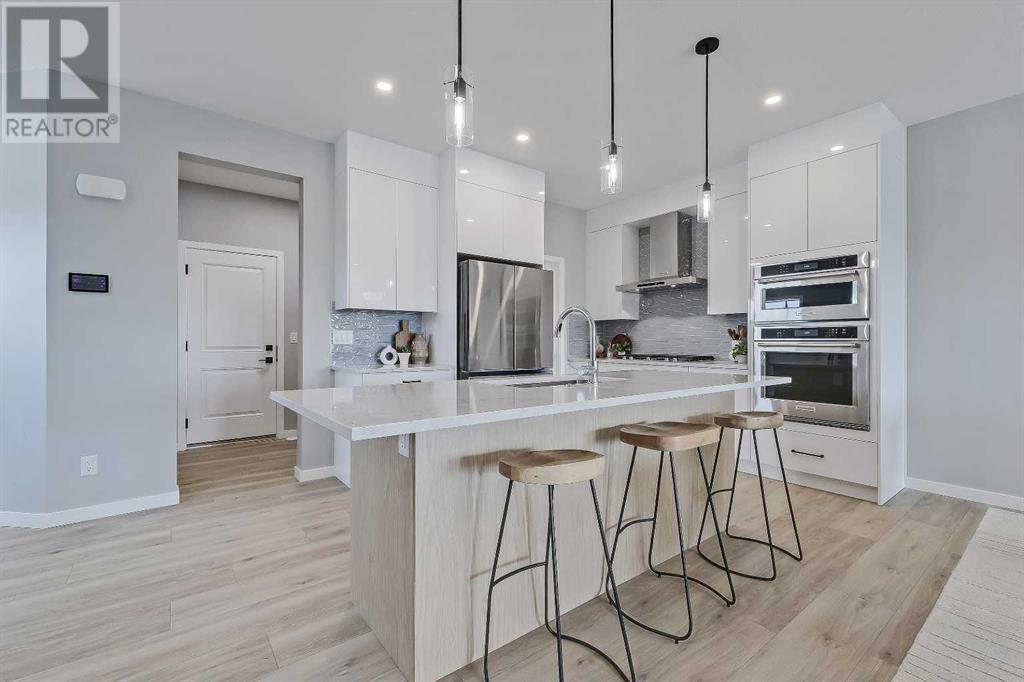 Property at 14 Legacy Reach Bay SE image 3