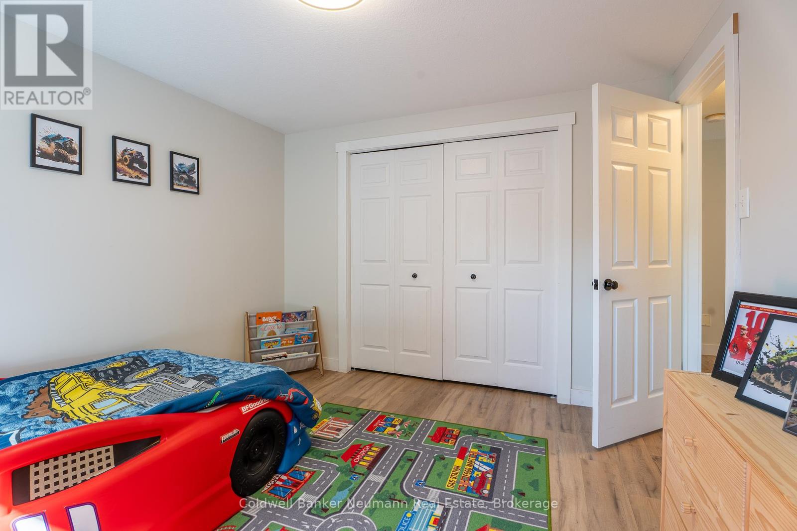 87 Boulder Crescent, Guelph (Clairfields/hanlon Business Park), Ontario  N1G 5A1 - Photo 22 - X12303056