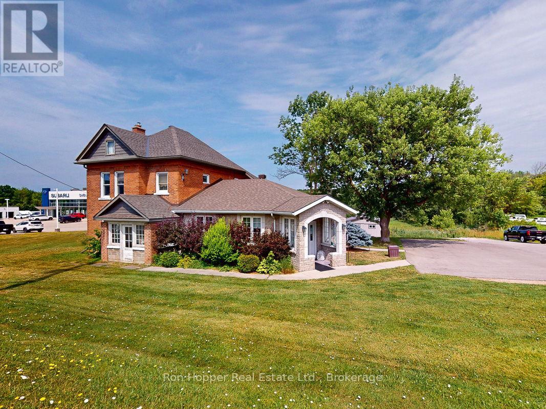 202421 Highway 21 N, Georgian Bluffs, Ontario  N4K 5N7 - Photo 2 - X12303135