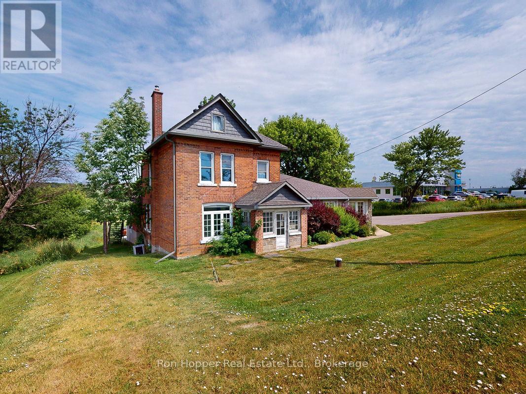 202421 Highway 21 N, Georgian Bluffs, Ontario  N4K 5N7 - Photo 3 - X12303135
