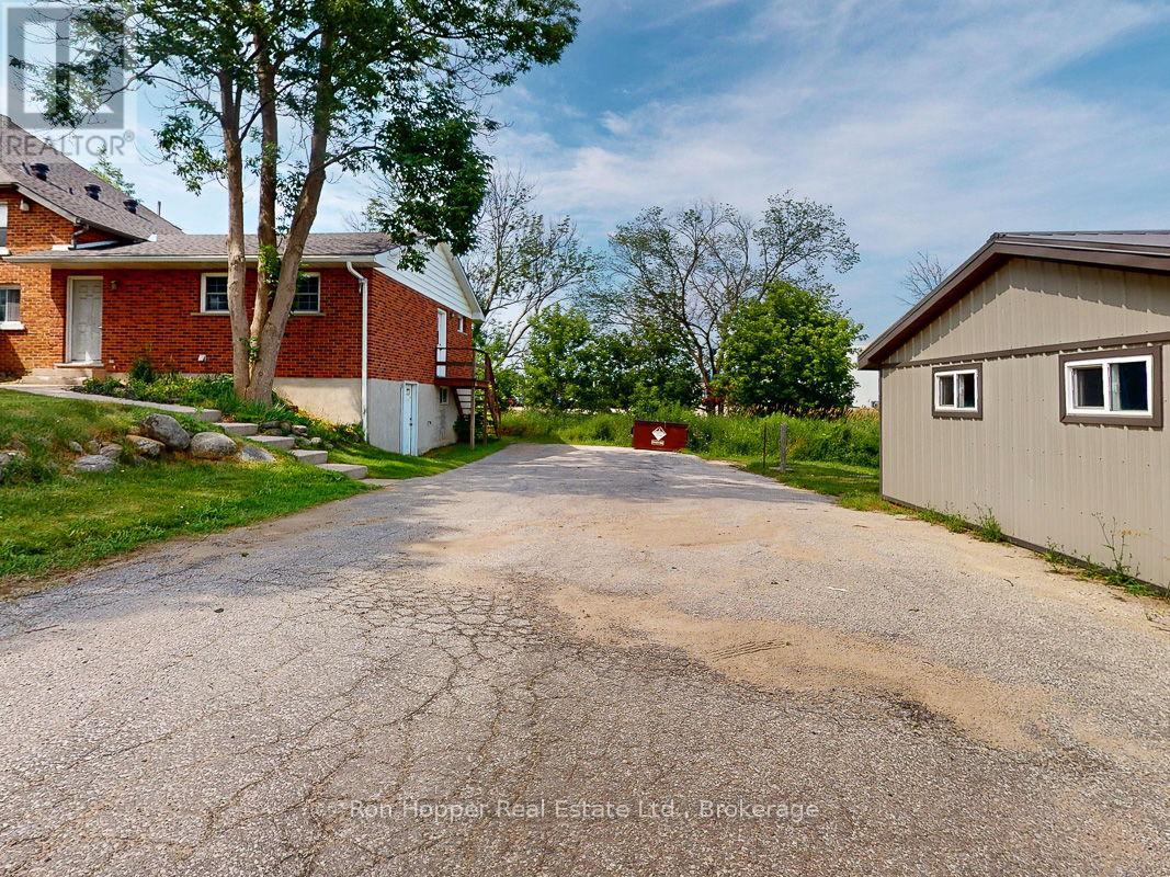 202421 Highway 21 N, Georgian Bluffs, Ontario  N4K 5N7 - Photo 4 - X12303135