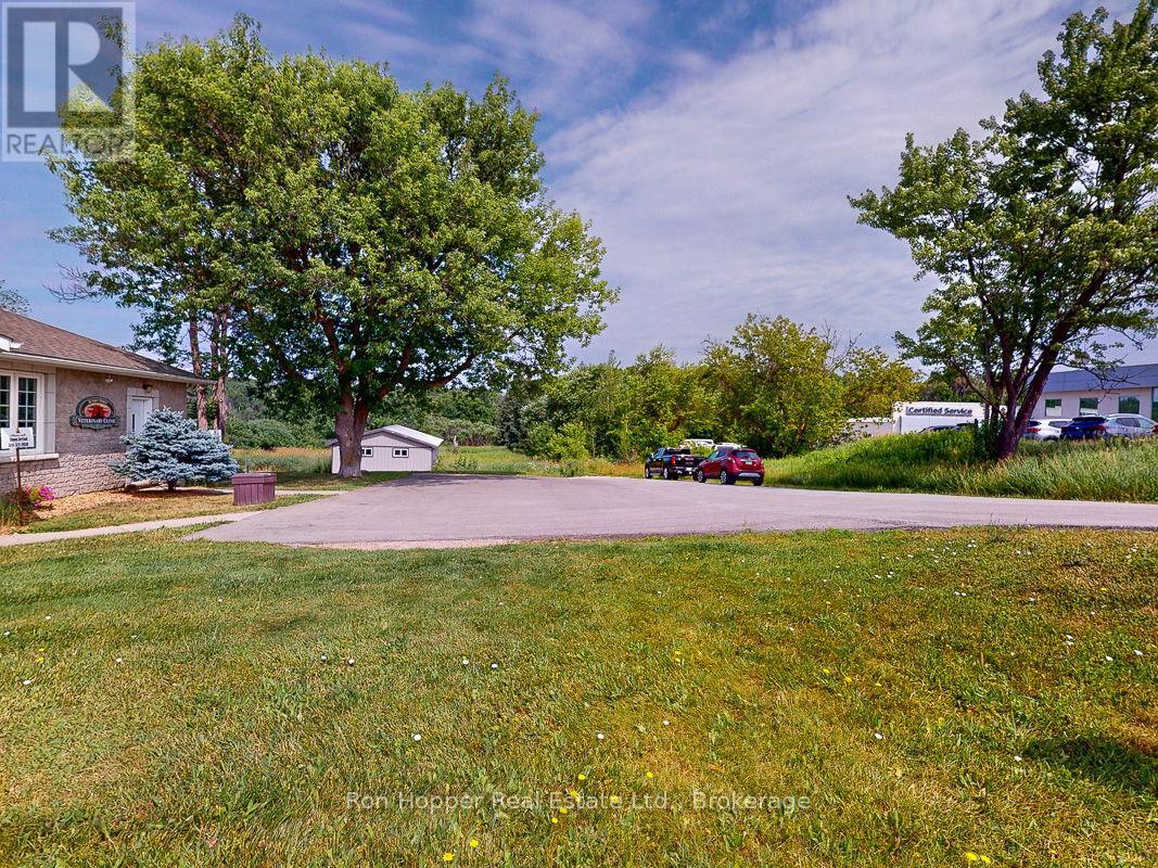 202421 Highway 21 N, Georgian Bluffs, Ontario  N4K 5N7 - Photo 6 - X12303135