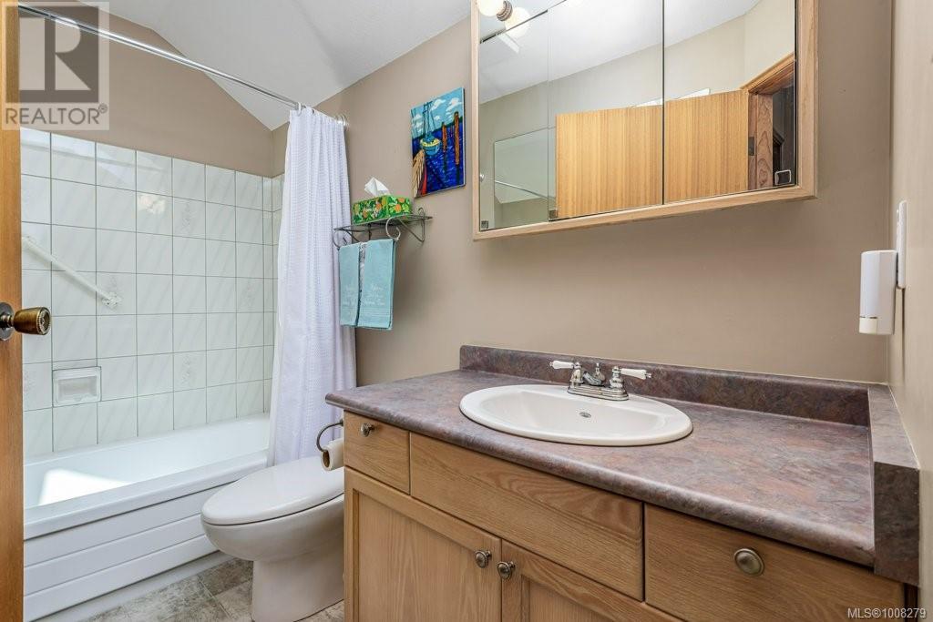 1755 Thorpe Ave, Courtenay, British Columbia  V9M 8M3 - Photo 31 - 1008279