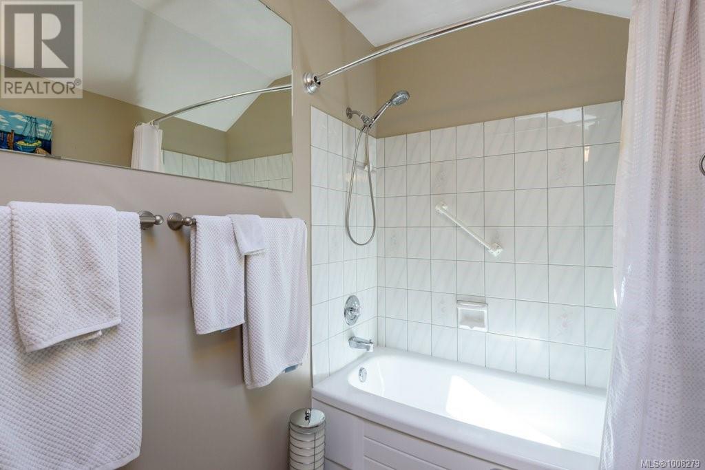 1755 Thorpe Ave, Courtenay, British Columbia  V9M 8M3 - Photo 32 - 1008279