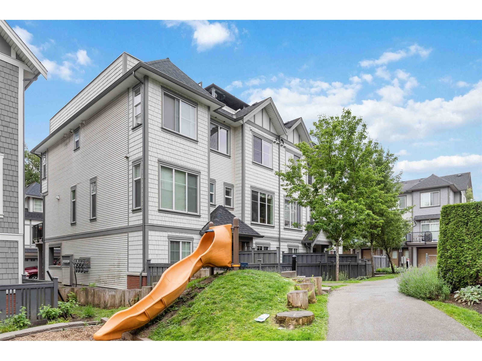 31 8217 204B STREET, Langley, British Columbia