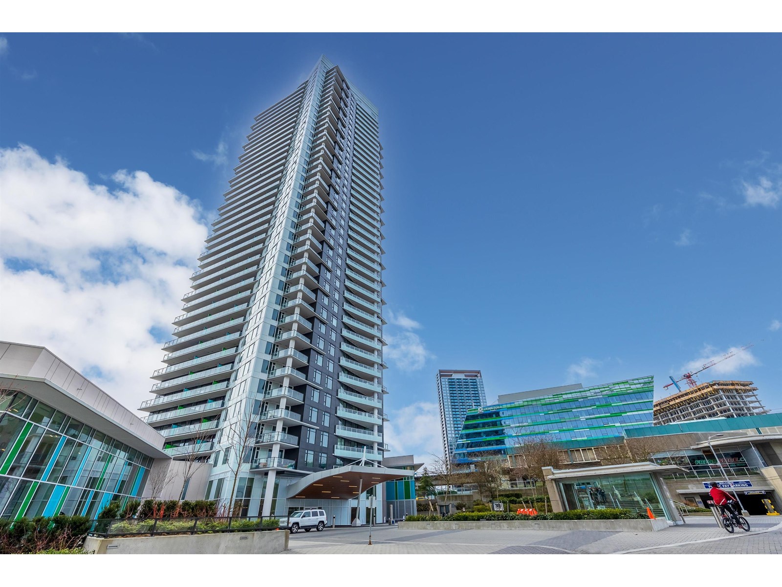 1105 9887 WHALLEY BOULEVARD, Surrey, British Columbia