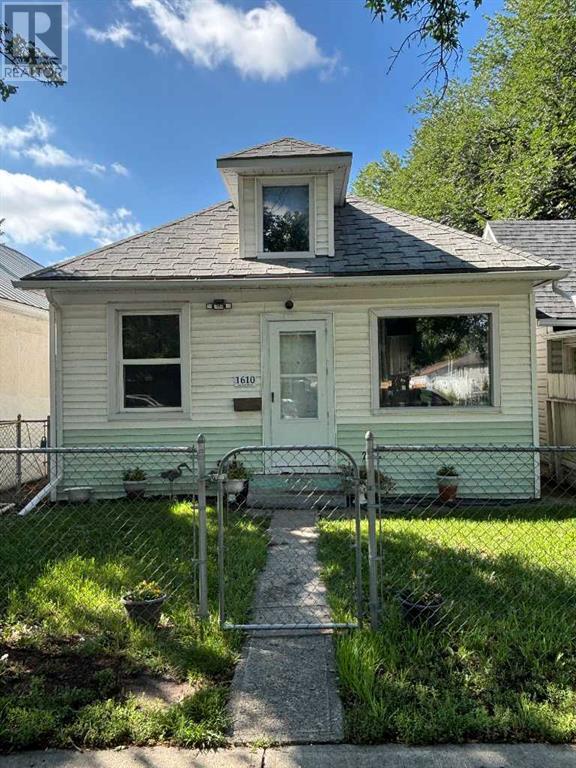 Property at 1610 3 Avenue N image 1
