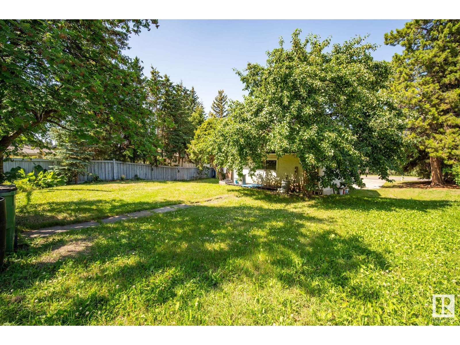12003 Aspen Drive West Nw, Edmonton, Alberta  T6J 2B9 - Photo 11 - E4449245