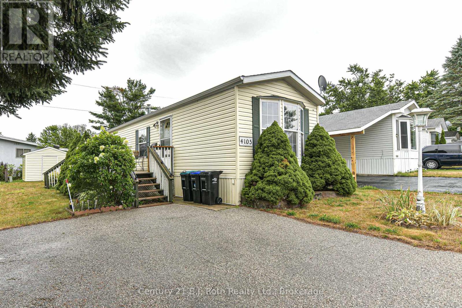 4105 Spruce Road, Severn, Ontario  L3V 6H4 - Photo 1 - S12303133