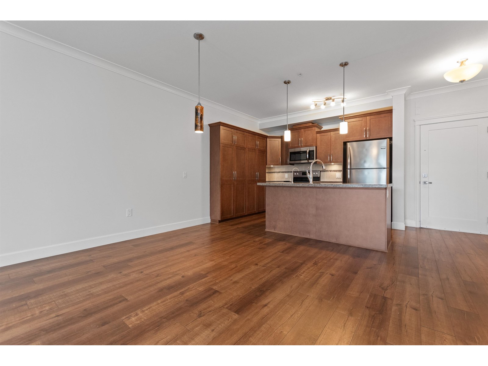 301 45750 Keith Wilson Road, Vedder Crossing, Chilliwack, British Columbia  V2R 0X3 - Photo 24 - R3021667