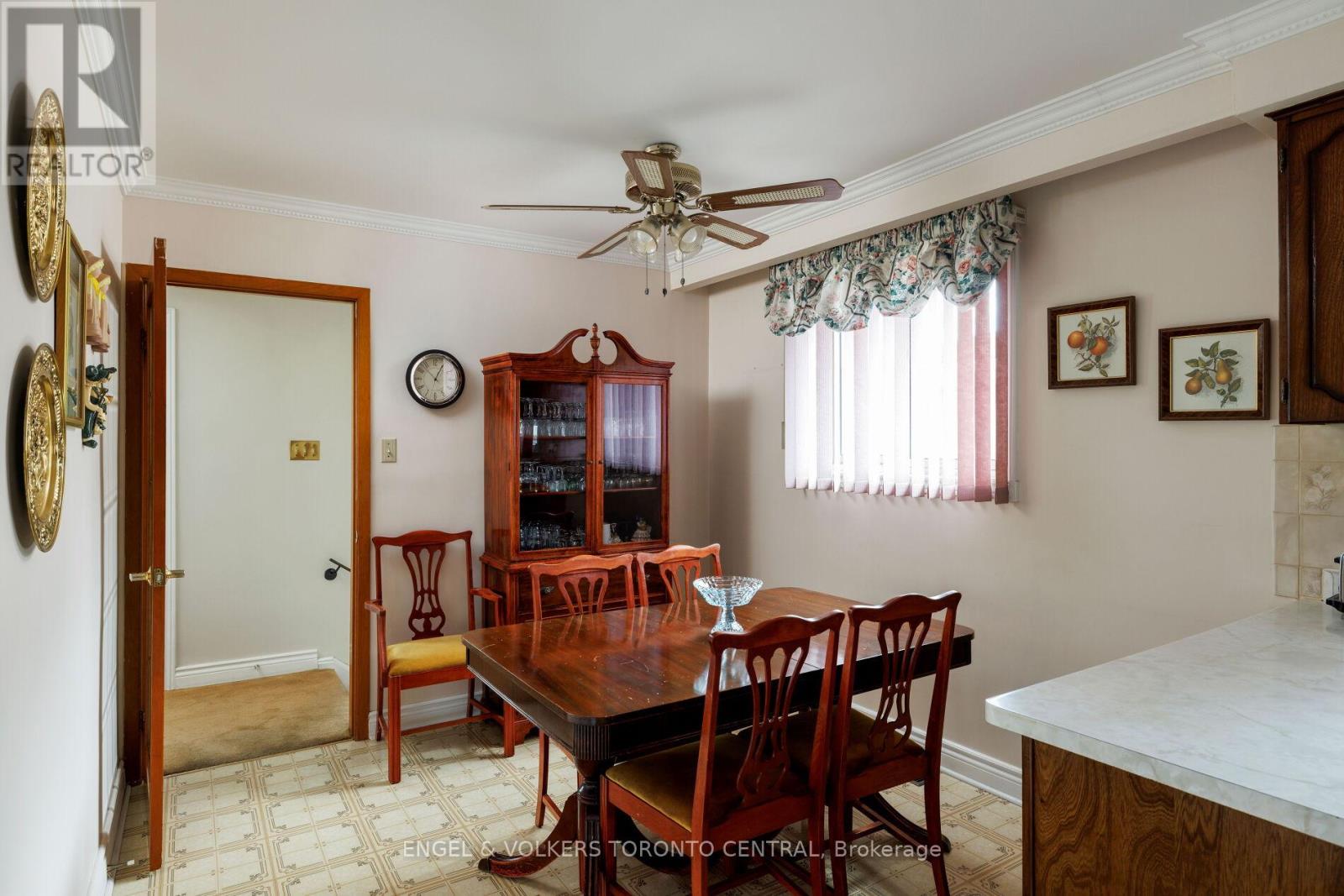 231 Shawnee Circle, Toronto, Ontario  M2H 2Y3 - Photo 15 - C12303116