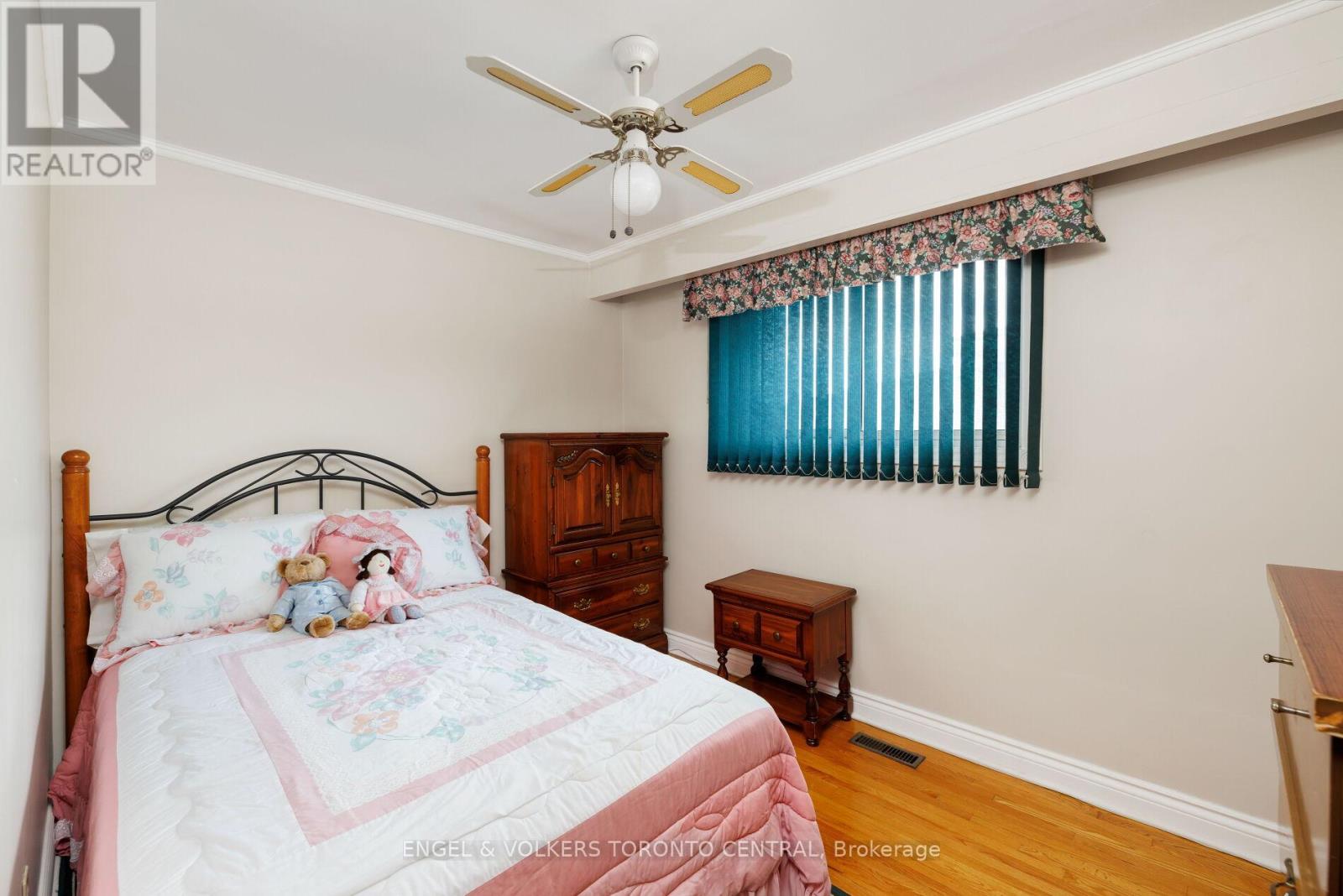 231 Shawnee Circle, Toronto, Ontario  M2H 2Y3 - Photo 24 - C12303116