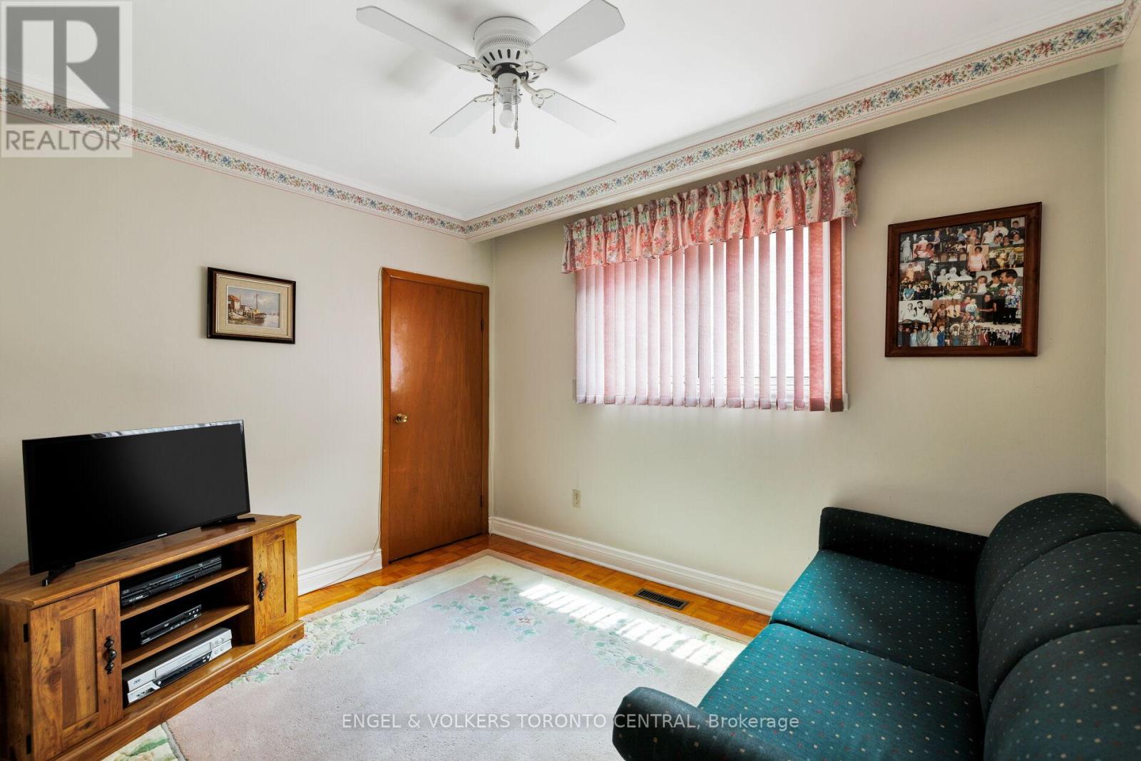 231 Shawnee Circle, Toronto, Ontario  M2H 2Y3 - Photo 32 - C12303116
