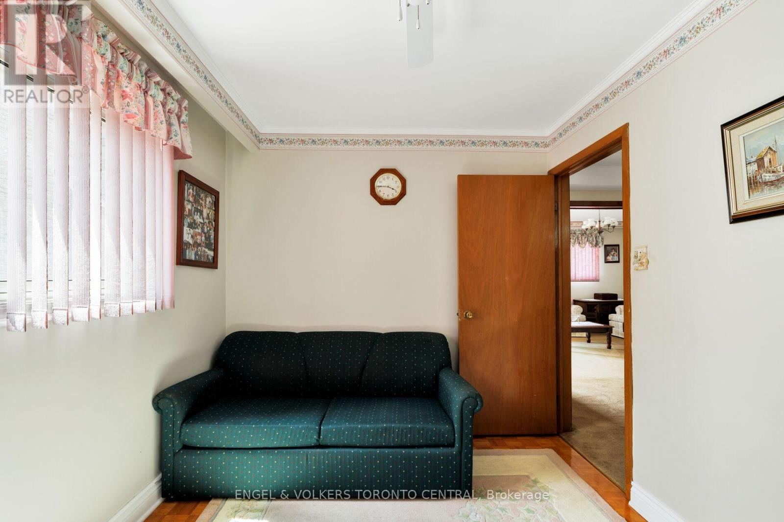 231 Shawnee Circle, Toronto, Ontario  M2H 2Y3 - Photo 33 - C12303116