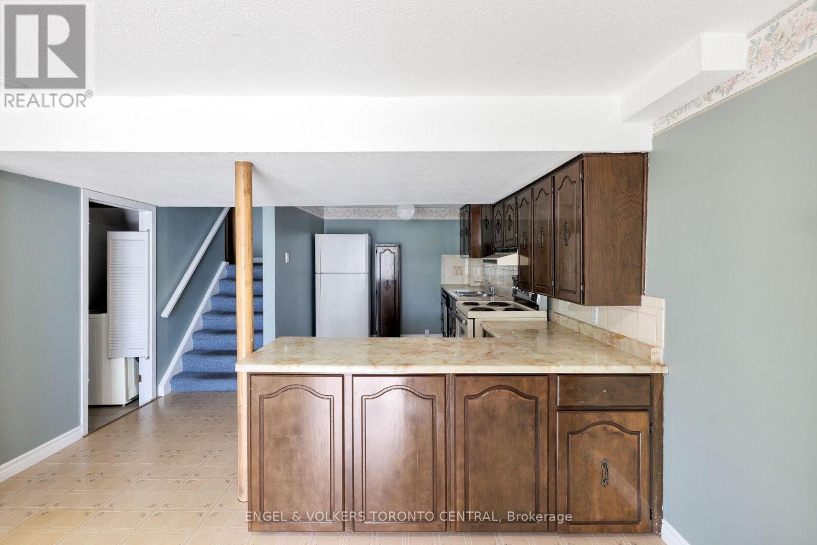 231 Shawnee Circle, Toronto, Ontario  M2H 2Y3 - Photo 36 - C12303116