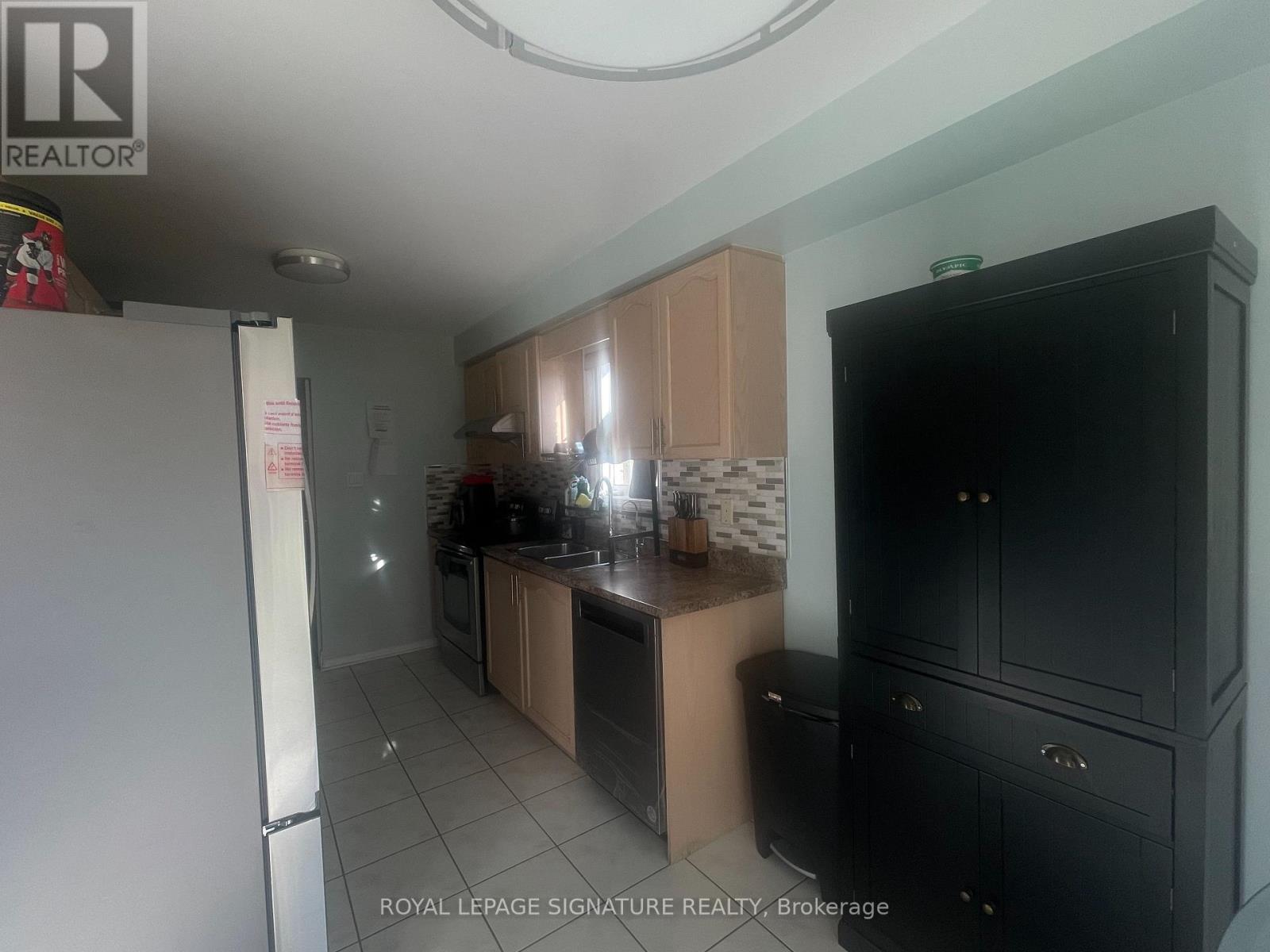 2 Bearwood Street, Brampton, Ontario  L7A 1Y3 - Photo 1 - W12301957