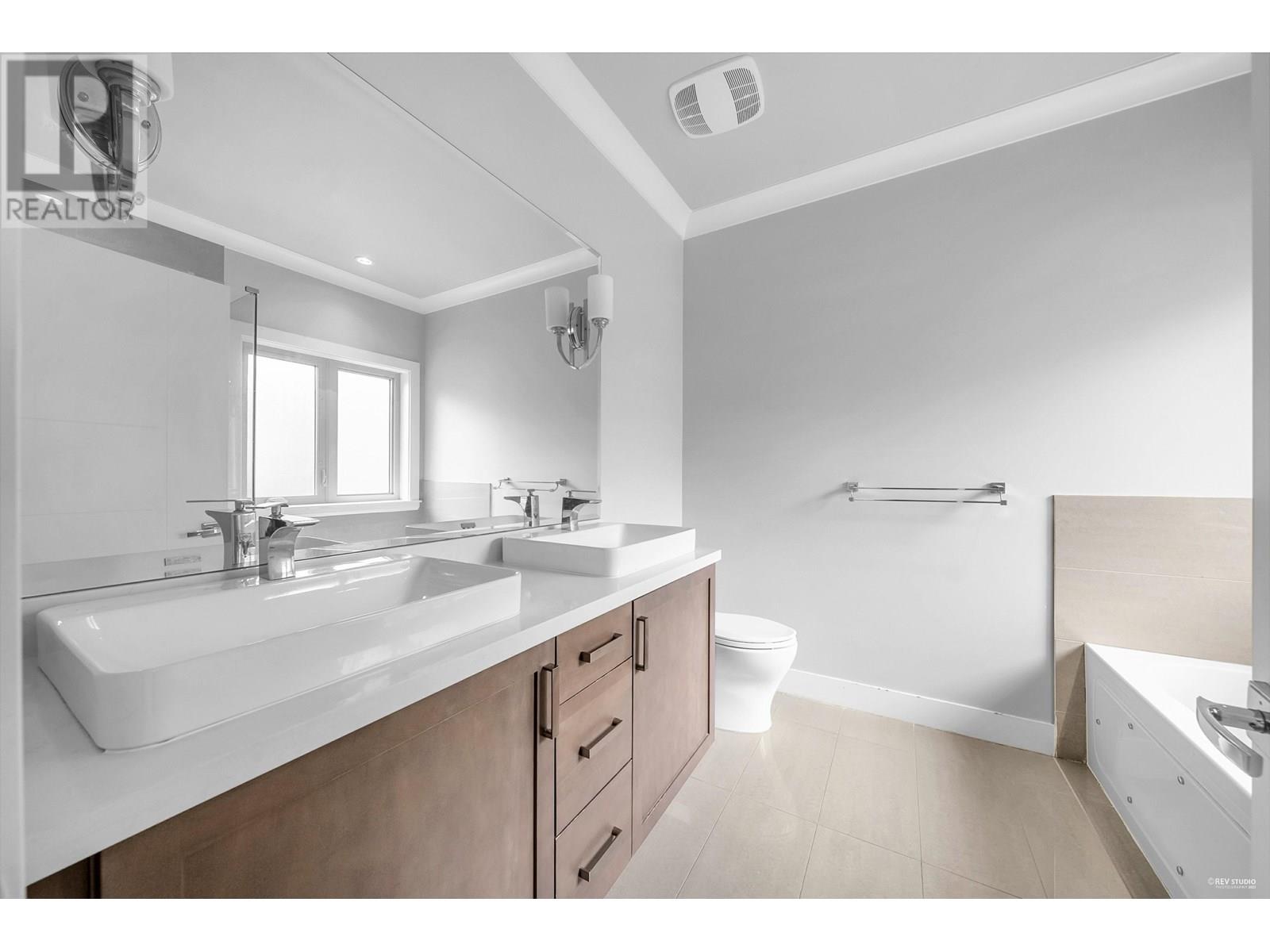 3 651 W 14th Street, North Vancouver, British Columbia  V7M 1R3 - Photo 26 - R3021520