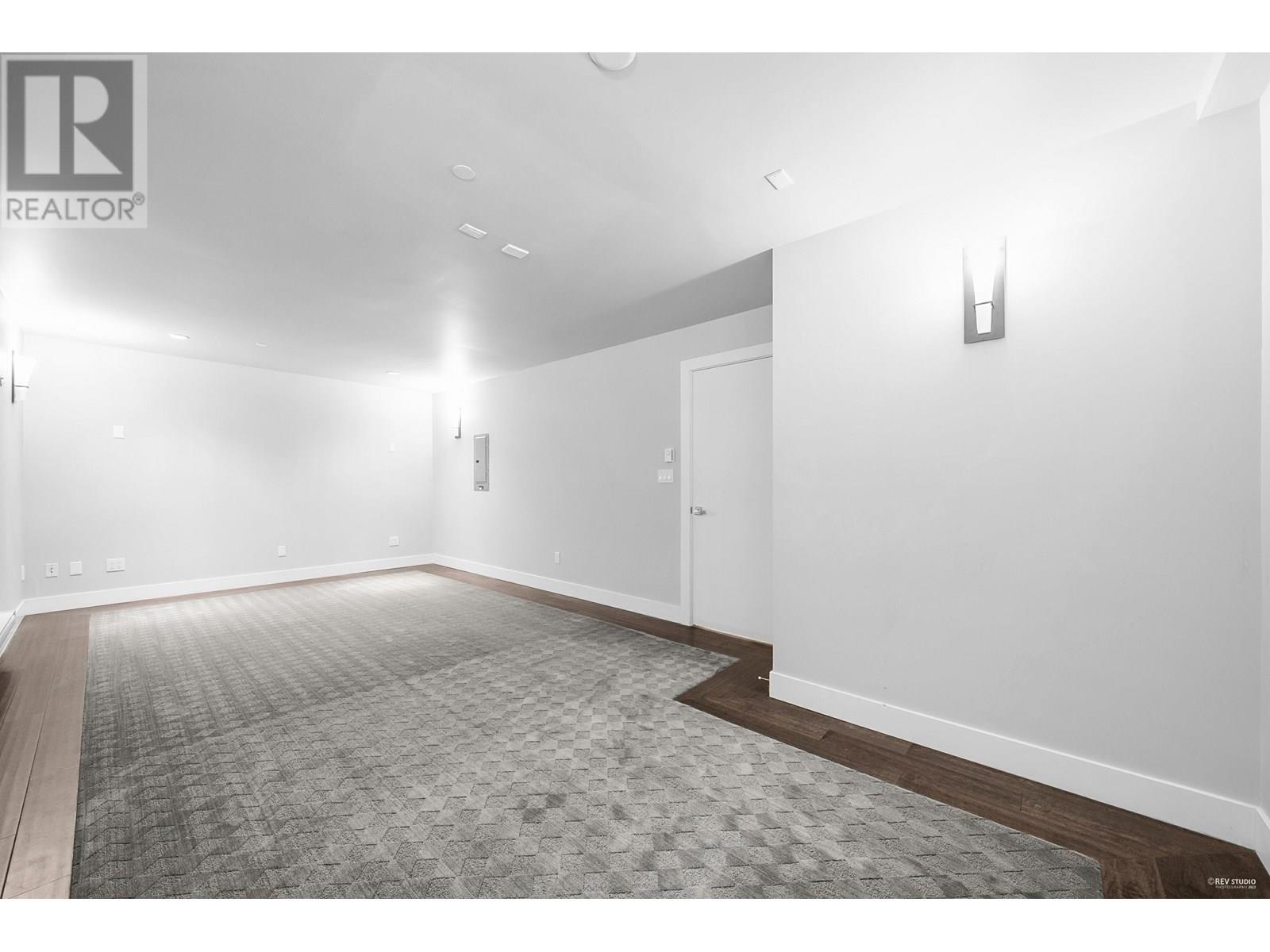 3 651 W 14th Street, North Vancouver, British Columbia  V7M 1R3 - Photo 34 - R3021520