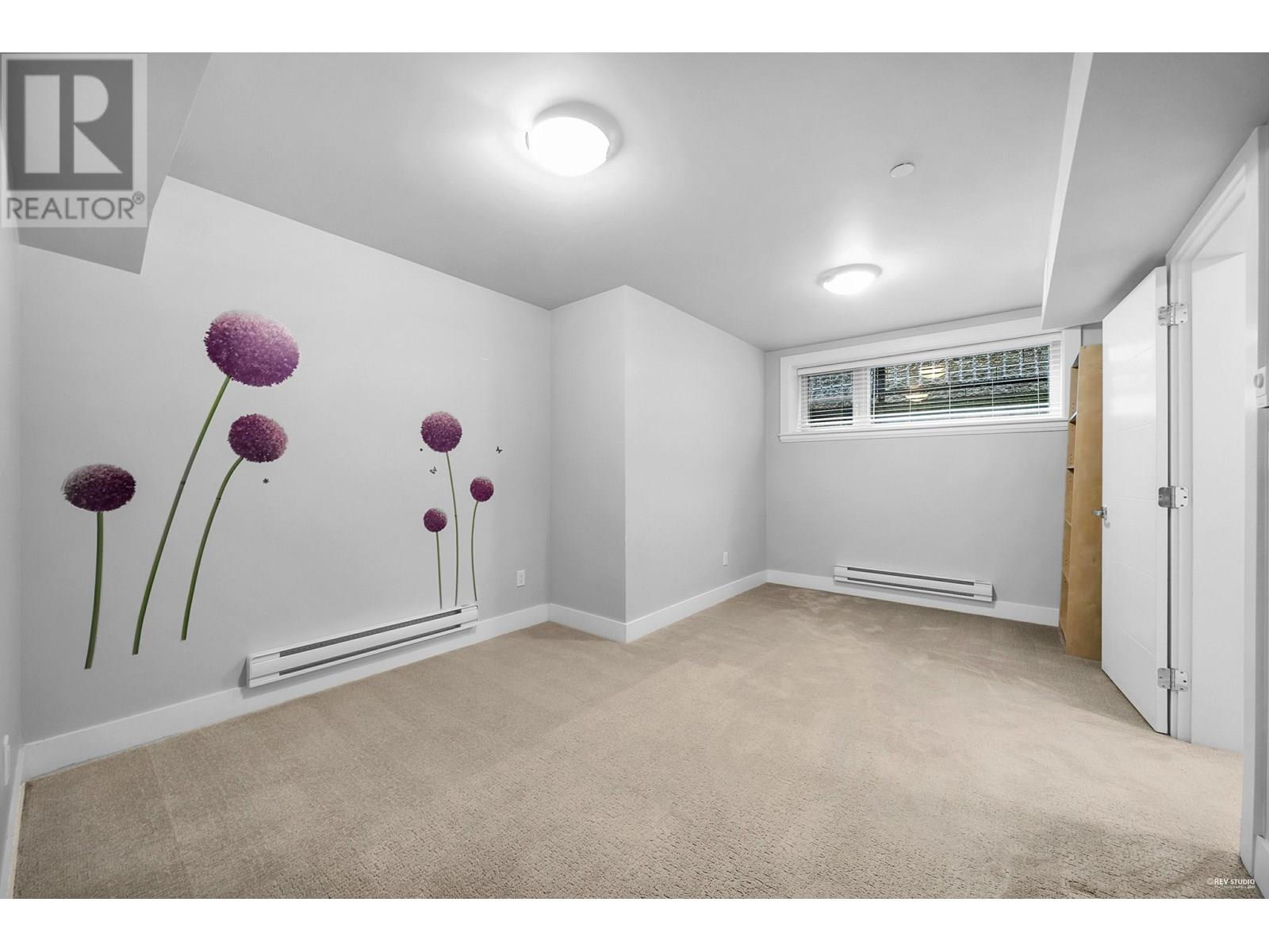 3 651 W 14th Street, North Vancouver, British Columbia  V7M 1R3 - Photo 32 - R3021520