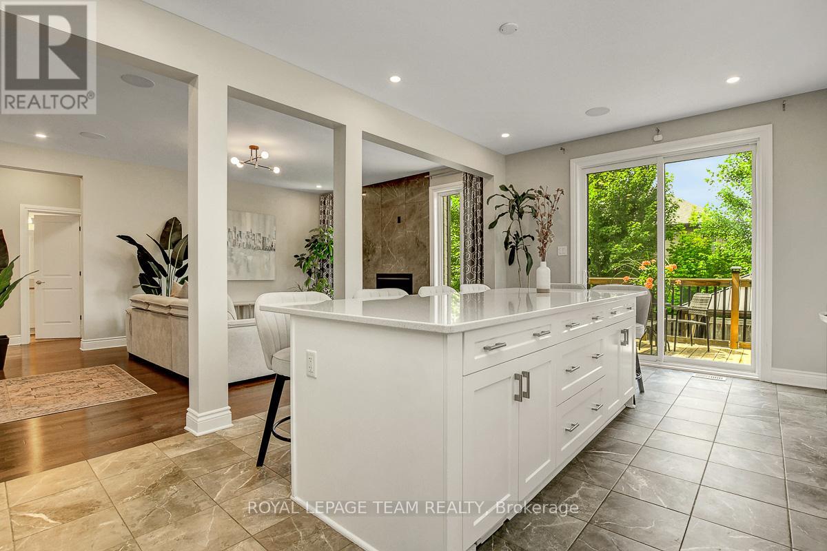 879 Percival Crescent, Ottawa, Ontario  K4M 0G3 - Photo 14 - X12303231